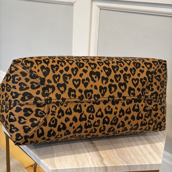 Coach Bag Reversible Leopard City Tote Bag - Picture 9 of 17